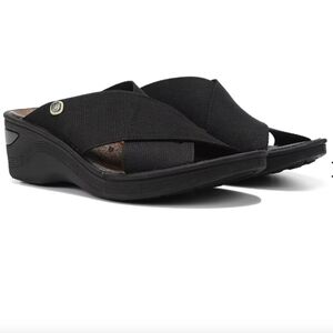 BZEES Desire black slip on wedge sandals sz 7